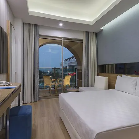 Dosinia Luxury Szálloda 5*