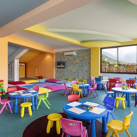 Dosinia Luxury Szálloda 5*